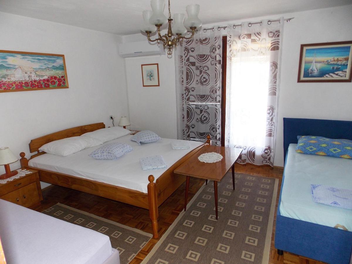 Apartments Miro Kornić Εξωτερικό φωτογραφία