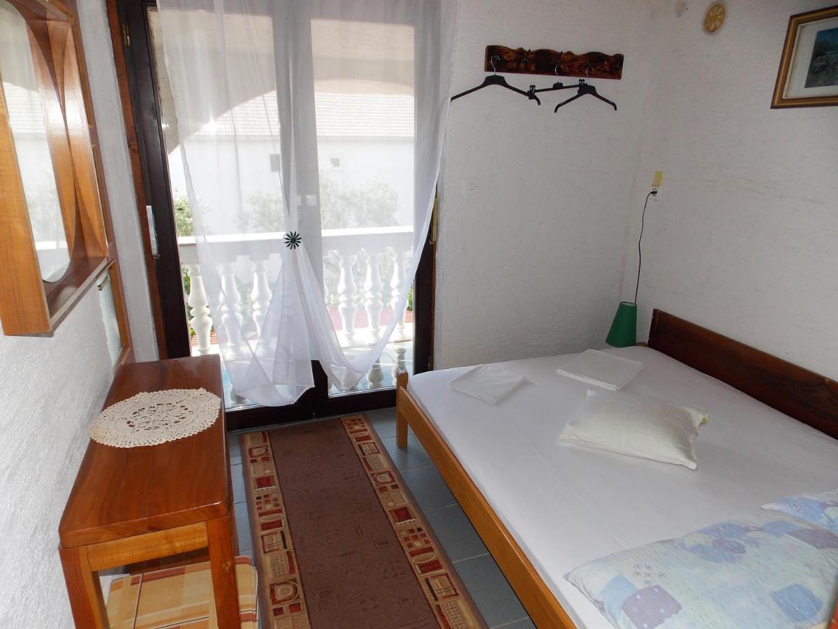 Apartments Miro Kornić Εξωτερικό φωτογραφία