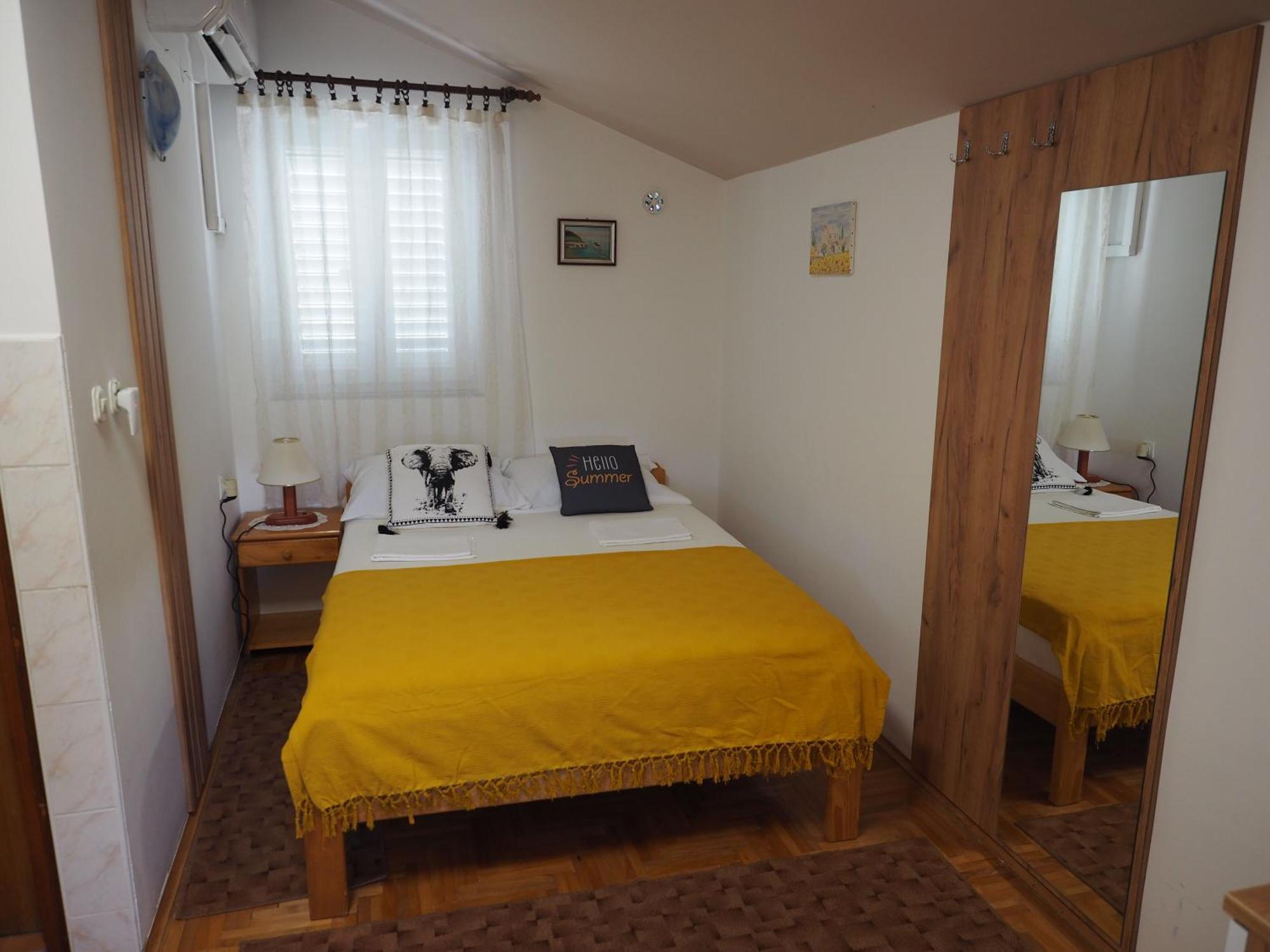 Apartments Miro Kornić Εξωτερικό φωτογραφία